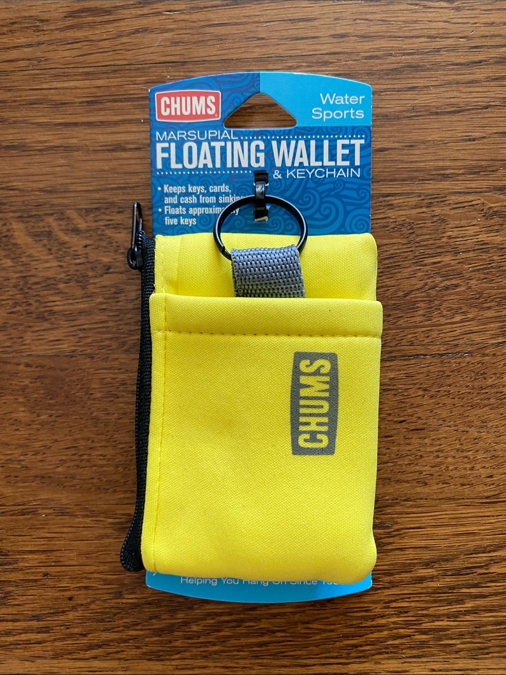 NWT Chums Floating Wallet with Zipper Closure and Keyring in Bright Yellow